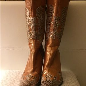 Bronx boots size 8,5